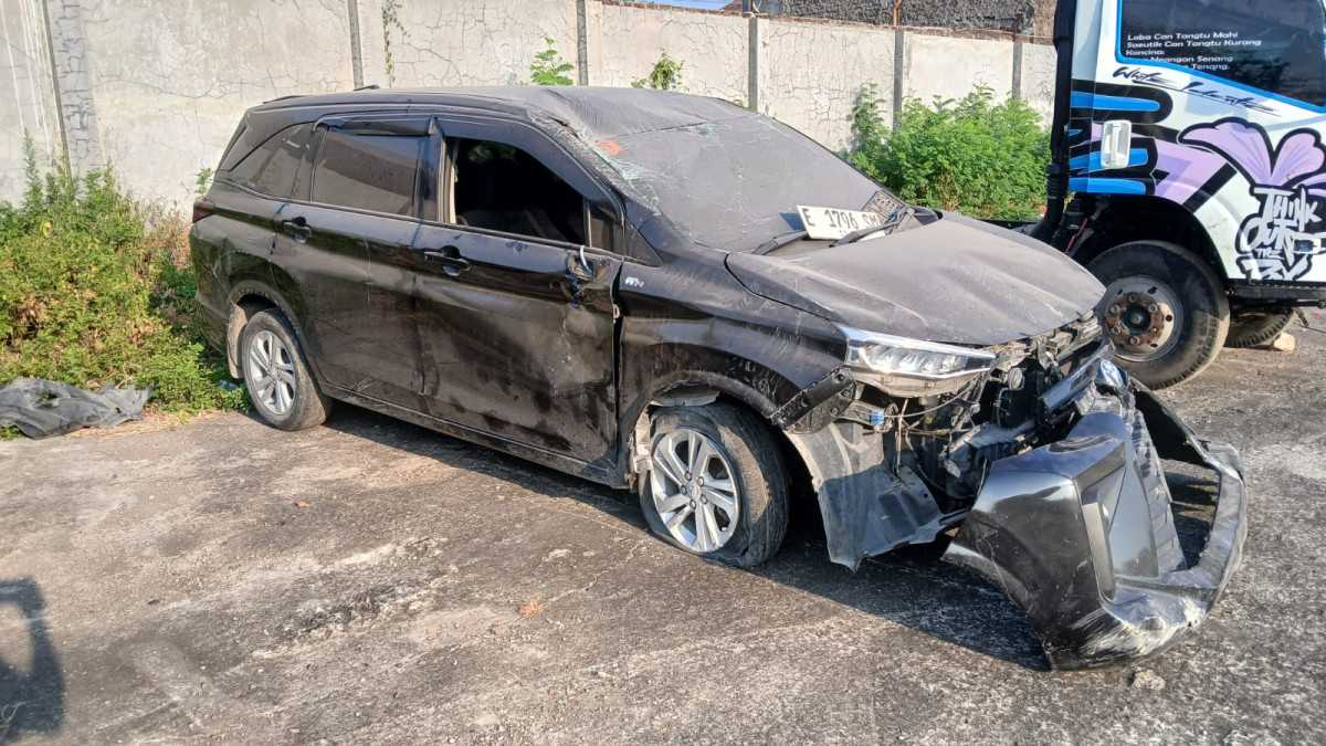 TOYOTA  AVANZA  1.3 E