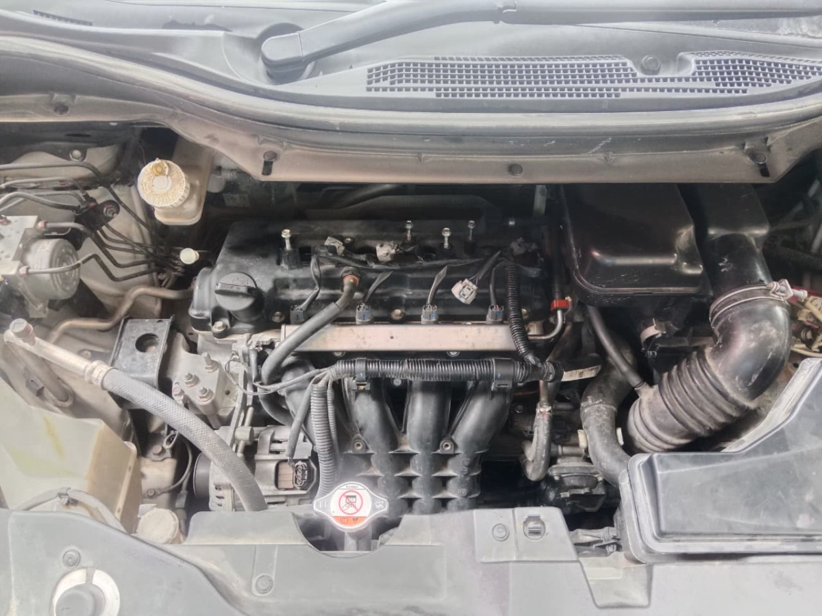 NISSAN  LIVINA  VE