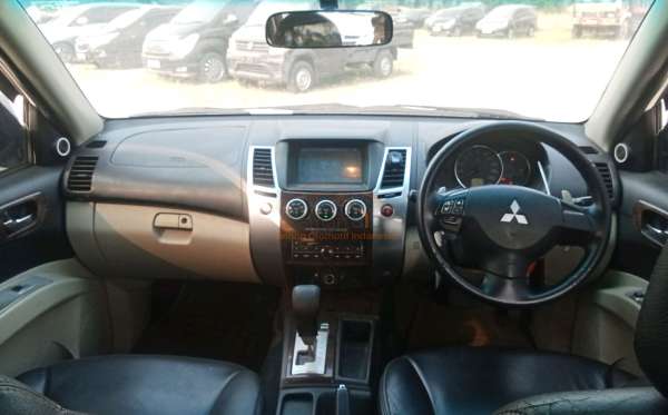 MITSUBISHI  PAJERO  SPORT 2.5 HP (4X2) A/T