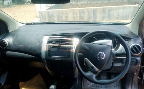 NISSAN GRAND LIVINA 1.5 X – GEAR