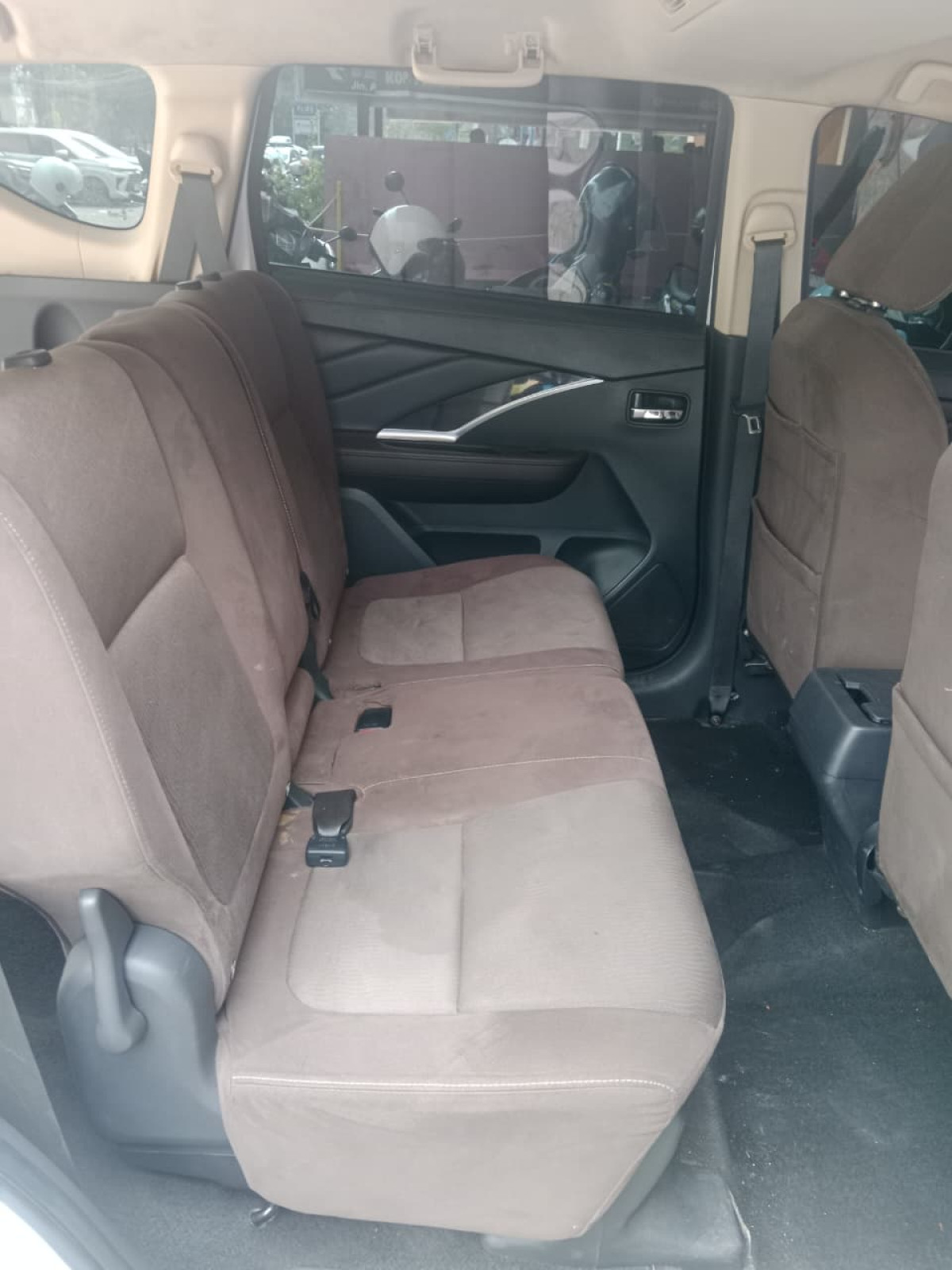 NISSAN  LIVINA  VE
