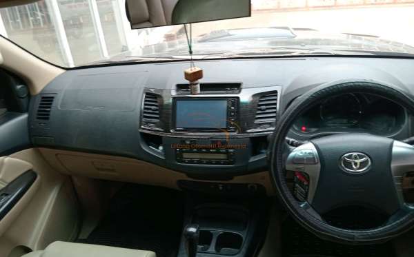 TOYOTA FORTUNER G 2.5