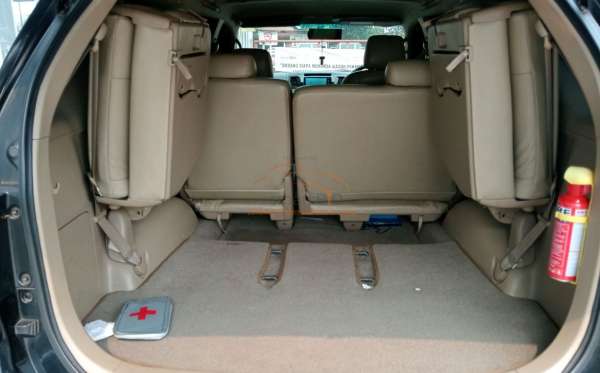 TOYOTA FORTUNER G 2.5