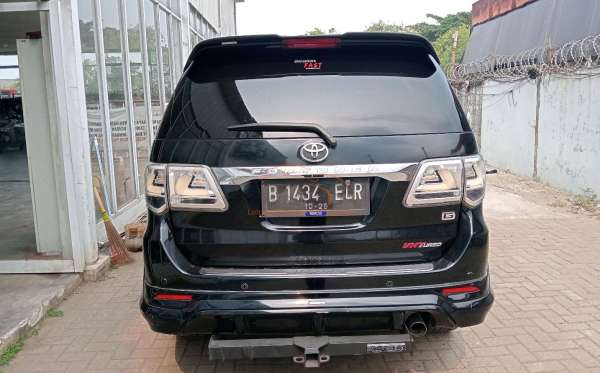 TOYOTA FORTUNER G 2.5