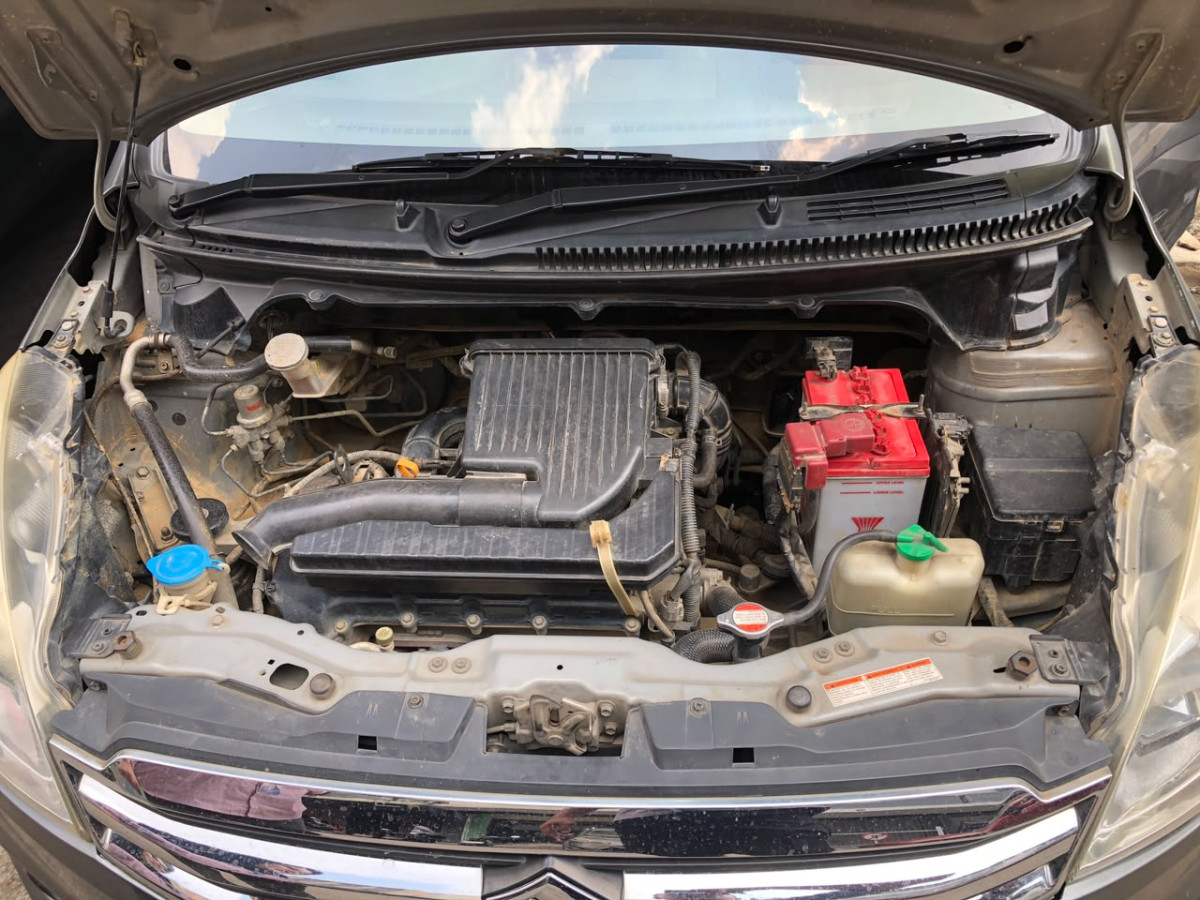 SUZUKI ERTIGA