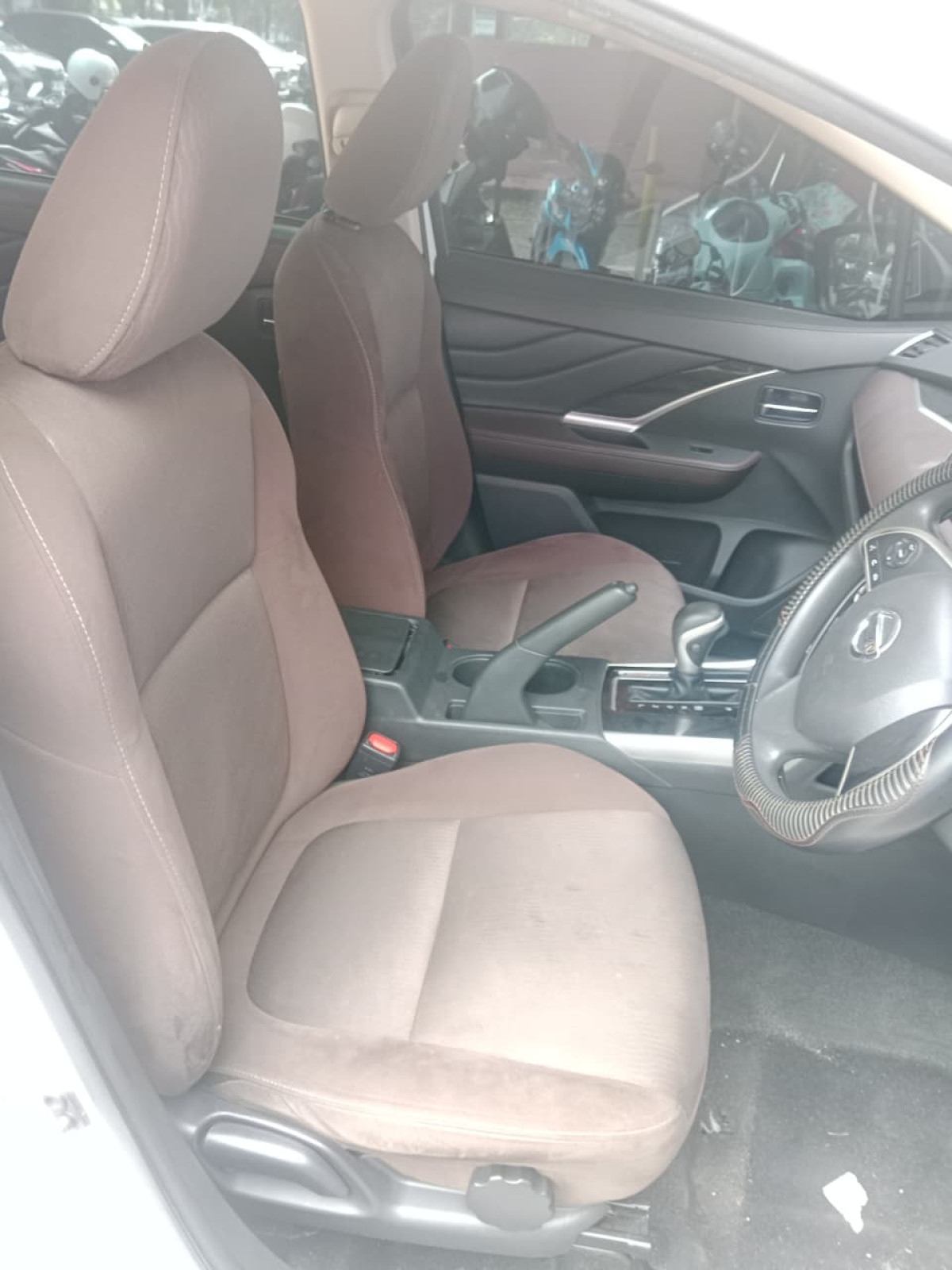 NISSAN  LIVINA  VE
