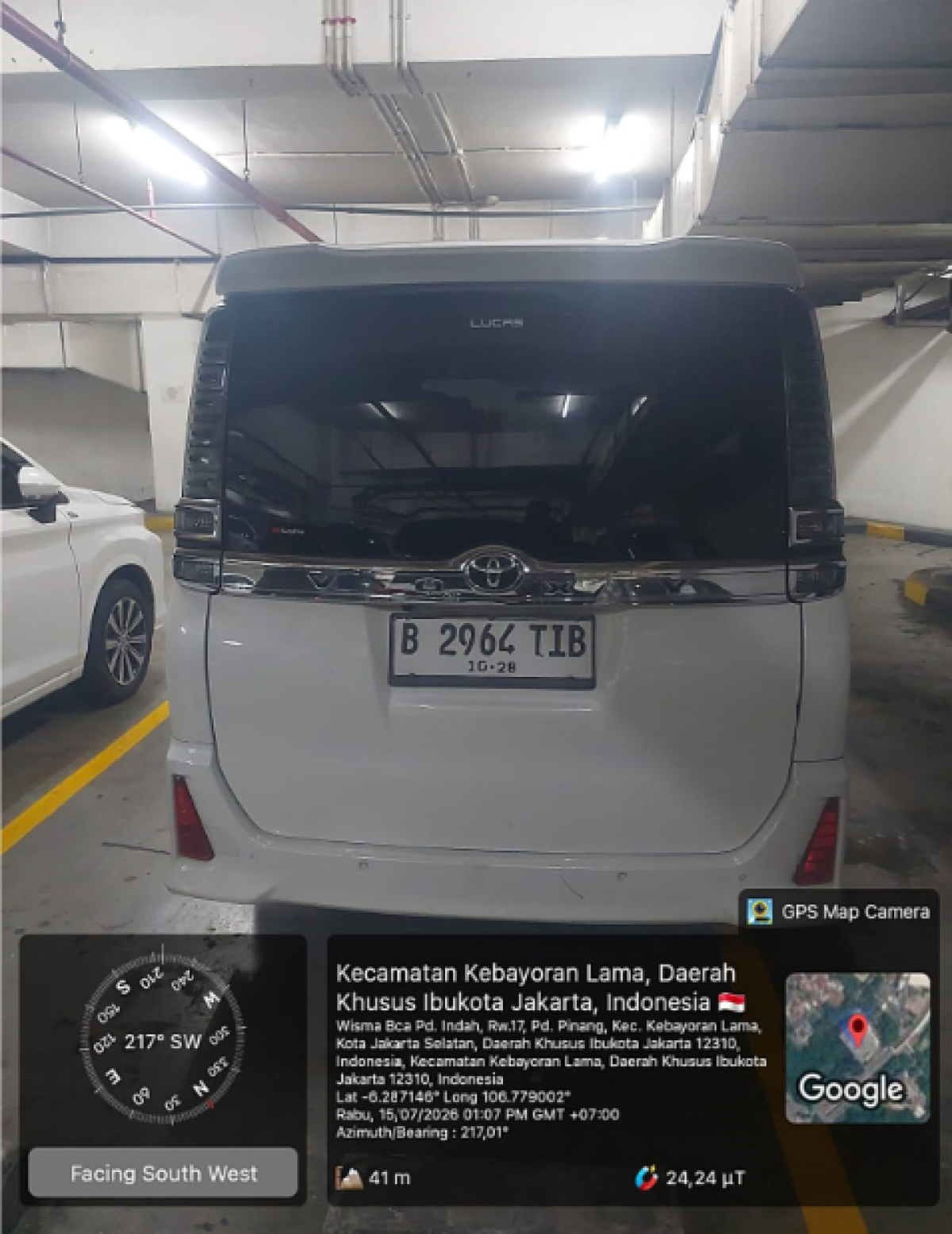 TOYOTA VOXY  2.0 AT