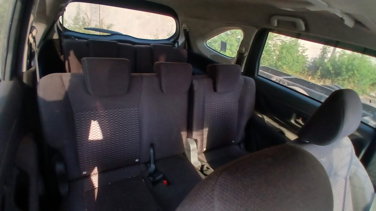 TOYOTA  AVANZA  1.3 E