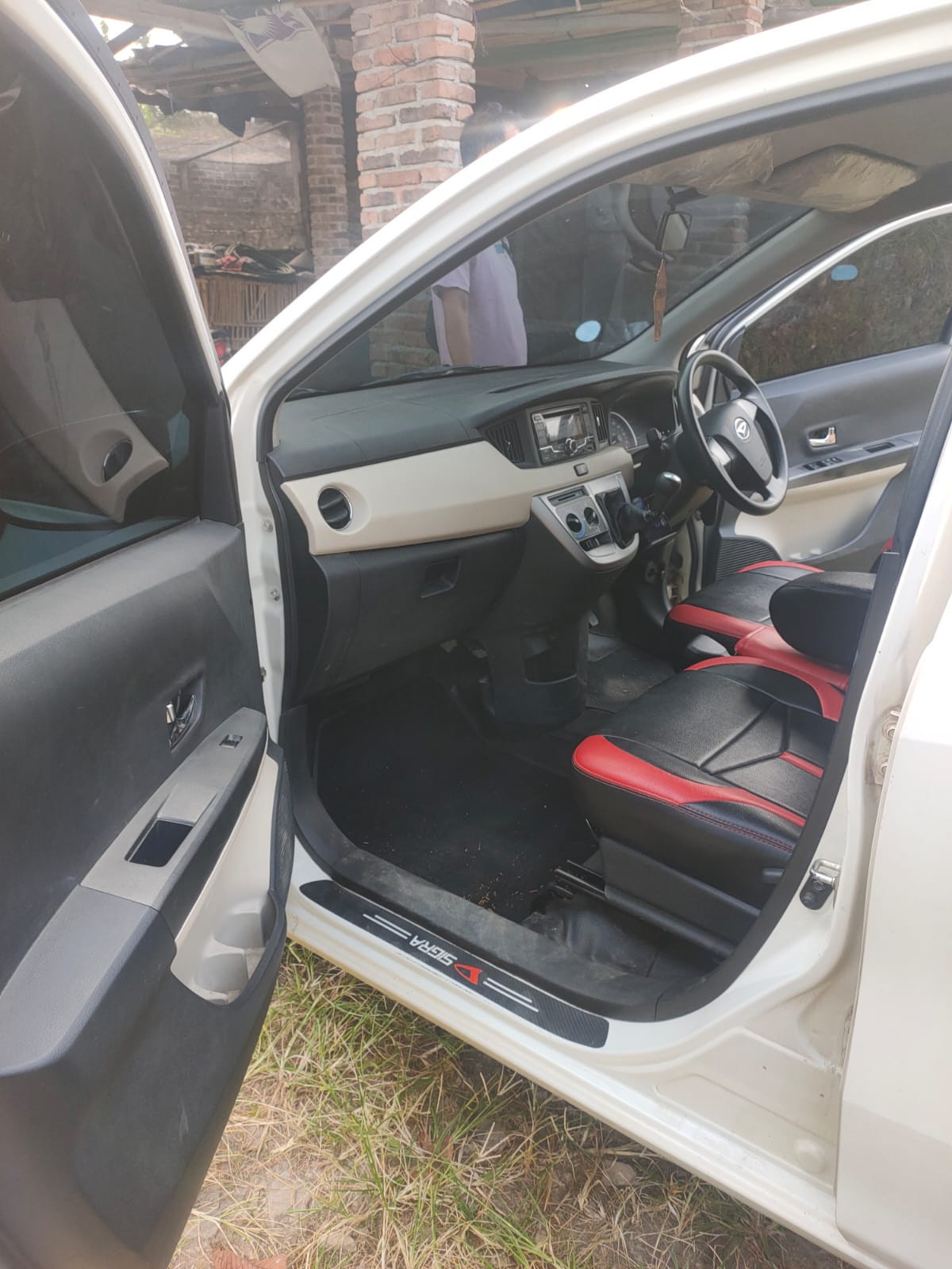DAIHATSU  SIGRA  R