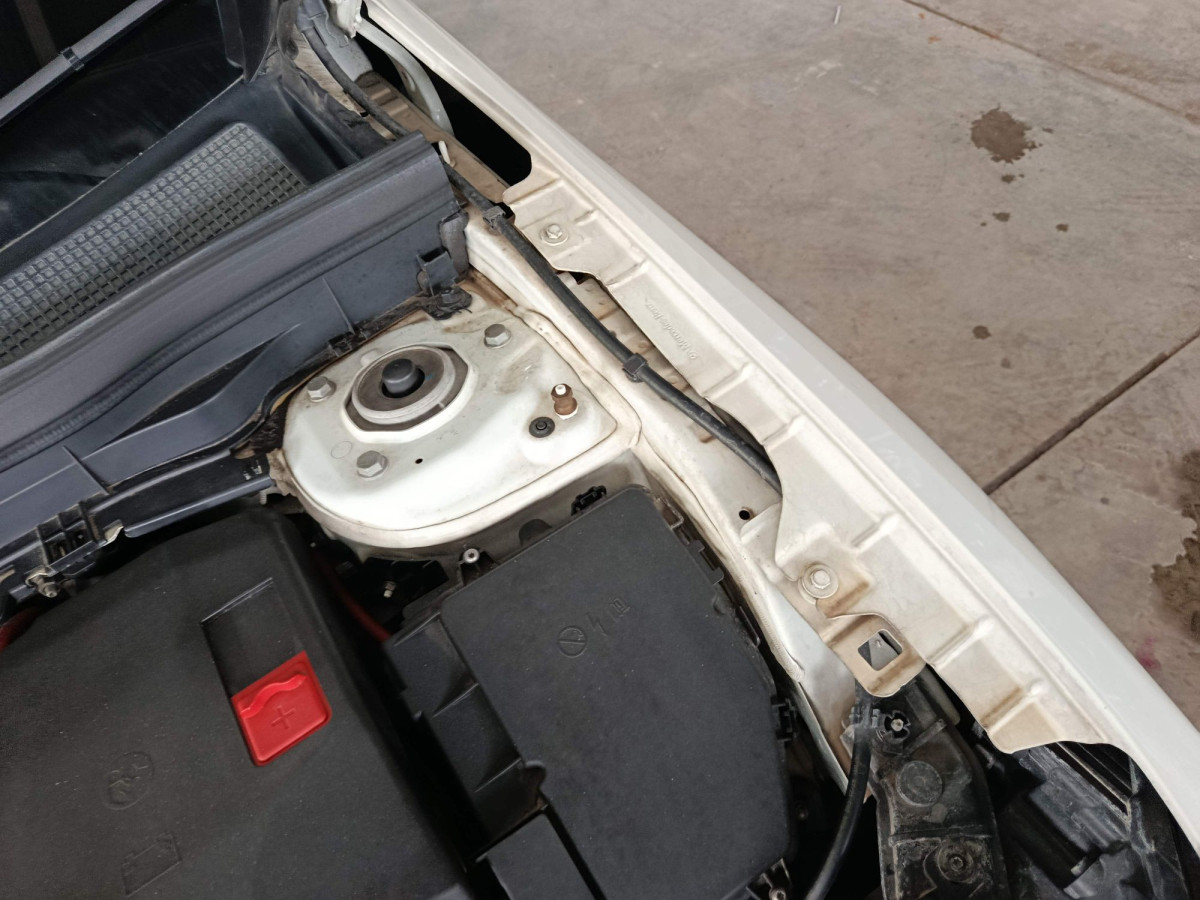 MERCEDES BENZ GLB 200