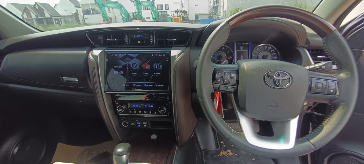 TOYOTA FORTUNER  2.4 VRZ