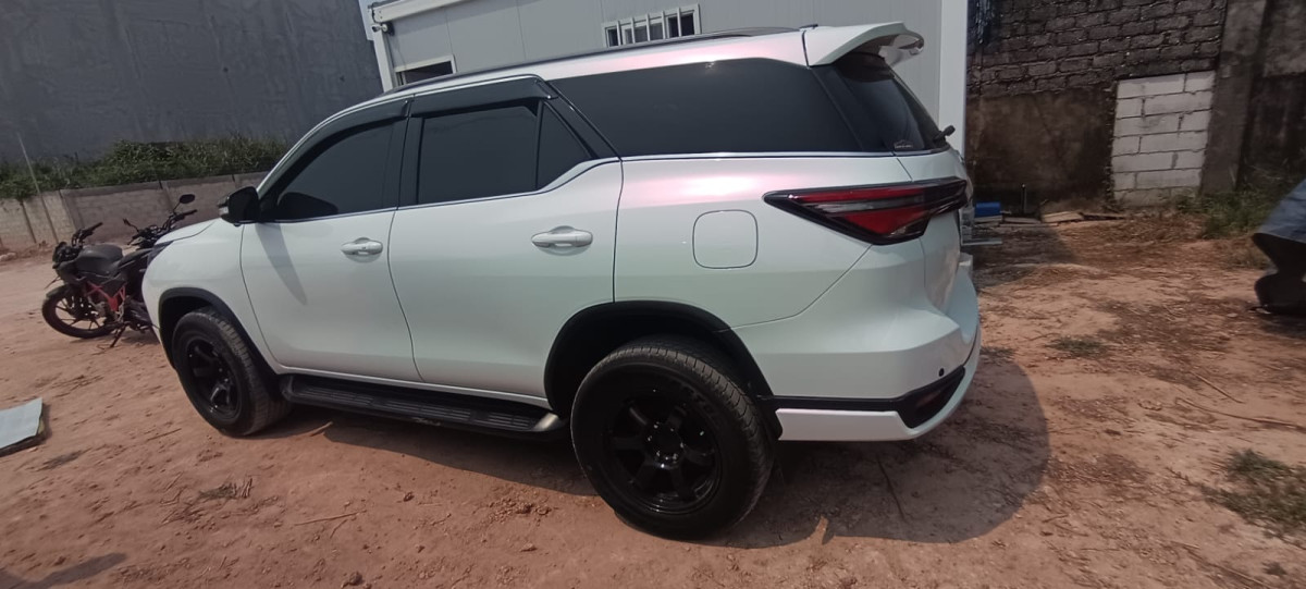 TOYOTA FORTUNER  2.4 VRZ
