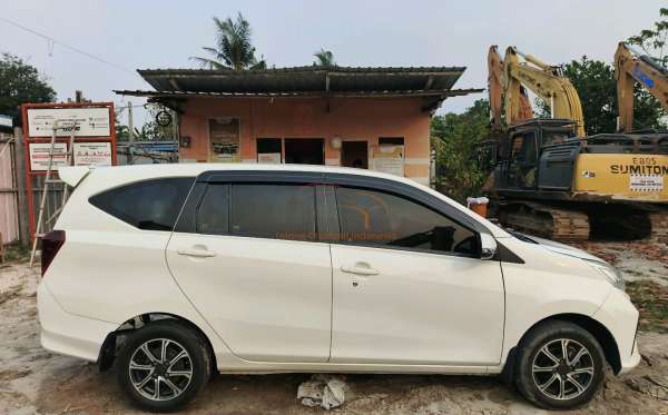 DAIHATSU SIGRA R