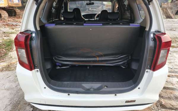 DAIHATSU SIGRA R