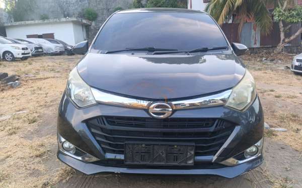 DAIHATSU  SIGRA  1.2 R