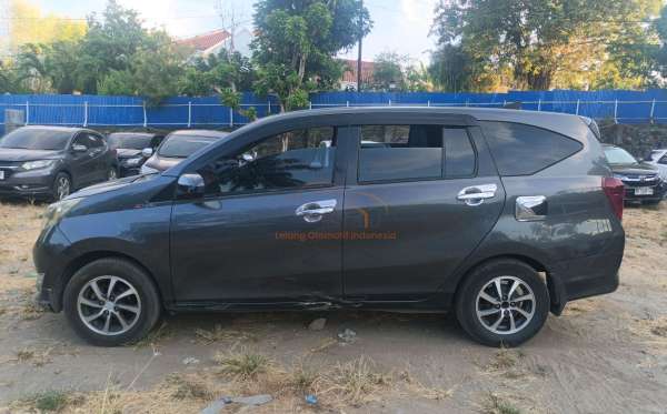 DAIHATSU  SIGRA  1.2 R