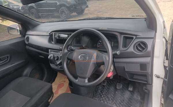 DAIHATSU SIGRA D