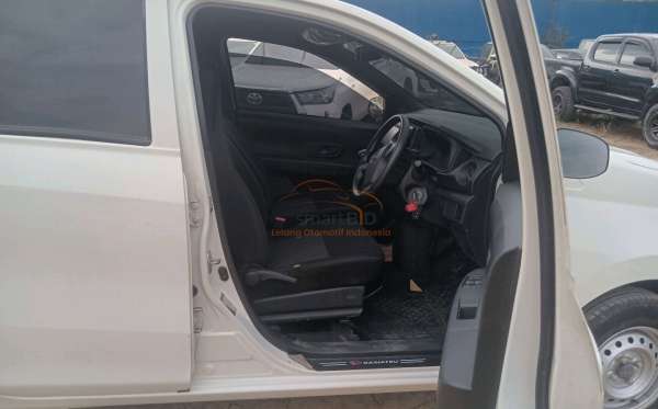 DAIHATSU SIGRA D