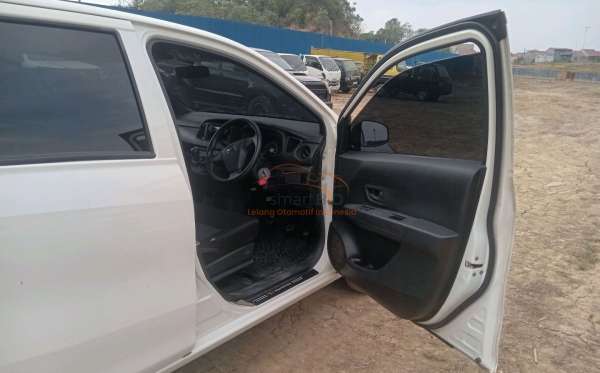 DAIHATSU SIGRA D