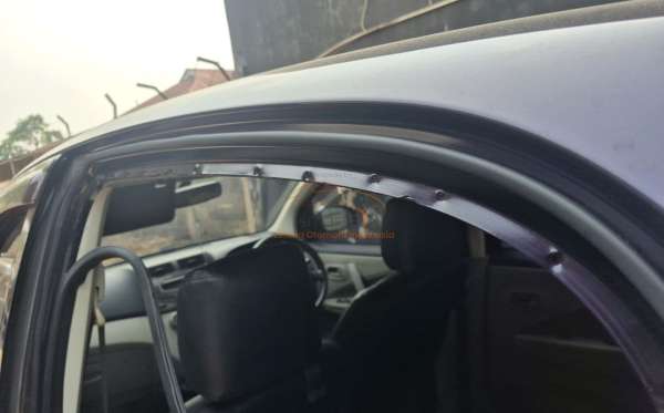 DAIHATSU SIRION