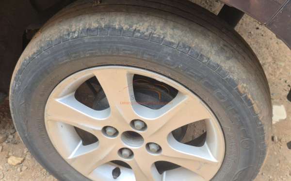 DAIHATSU SIRION