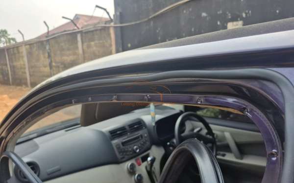 DAIHATSU SIRION