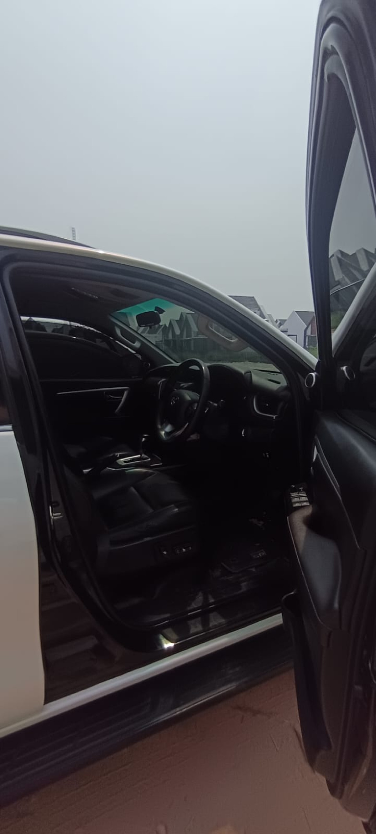 TOYOTA FORTUNER  2.4 VRZ