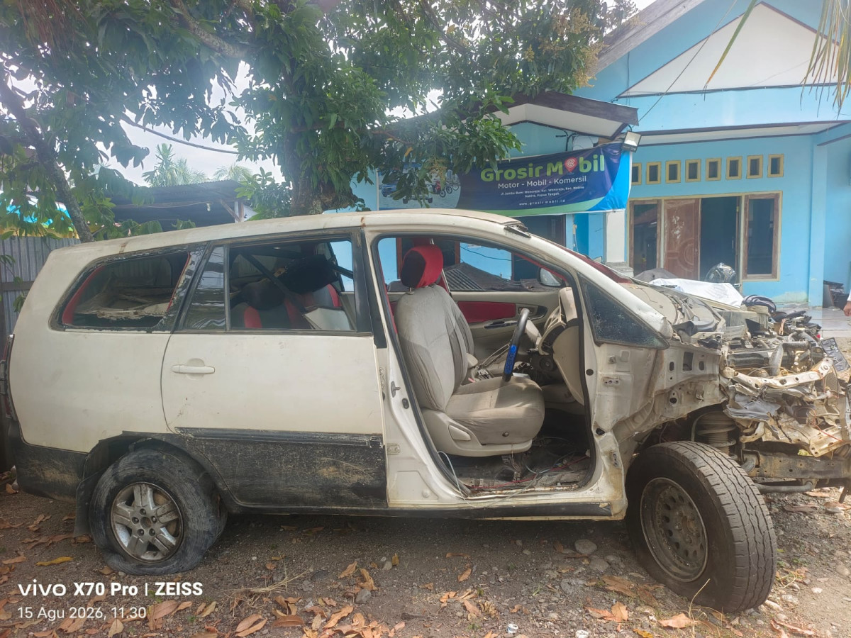 TOYOTA INNOVA  G