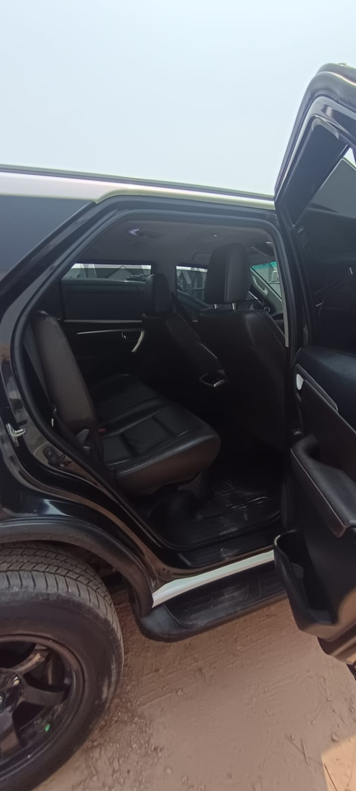 TOYOTA FORTUNER  2.4 VRZ