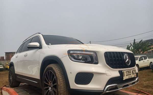 MERCEDES BENZ GLB 200