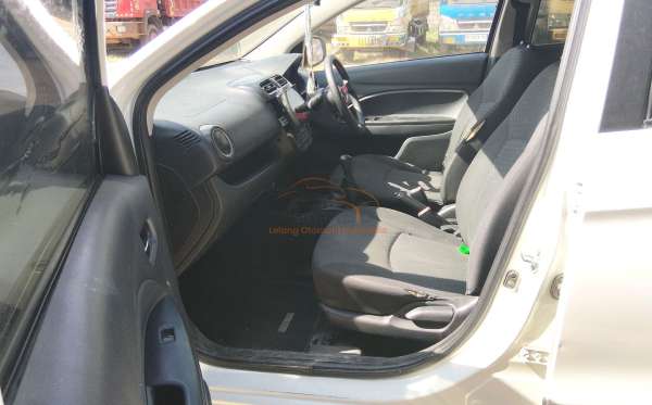 MITSUBISHI MIRAGE 1.2L GLX