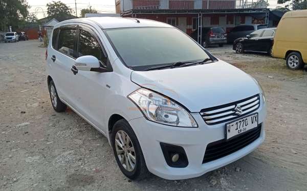 SUZUKI  ERTIGA  SDX