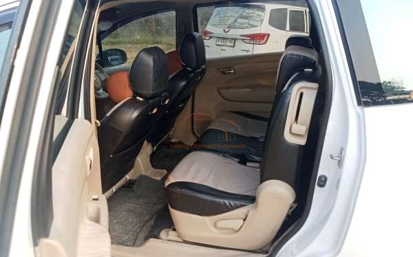 SUZUKI  ERTIGA  SDX