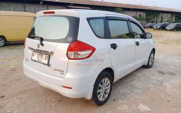 SUZUKI  ERTIGA  SDX