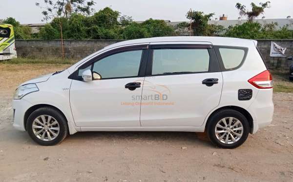SUZUKI  ERTIGA  SDX