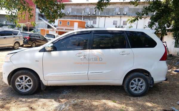 TOYOTA AVANZA