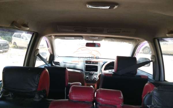 TOYOTA AVANZA