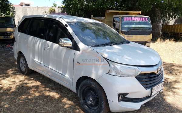 TOYOTA AVANZA