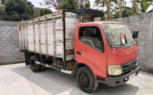 TOYOTA DYNA 130 HT