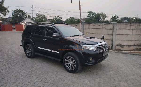 TOYOTA FORTUNER