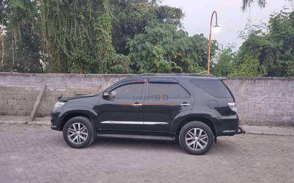 TOYOTA FORTUNER