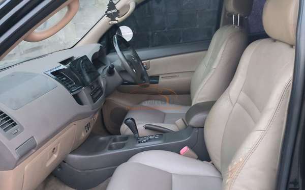 TOYOTA FORTUNER