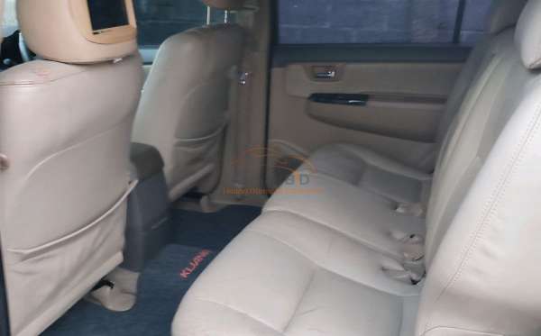 TOYOTA FORTUNER