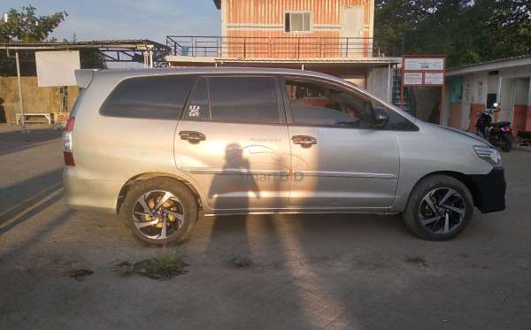 TOYOTA KIJANG INNOVA G
