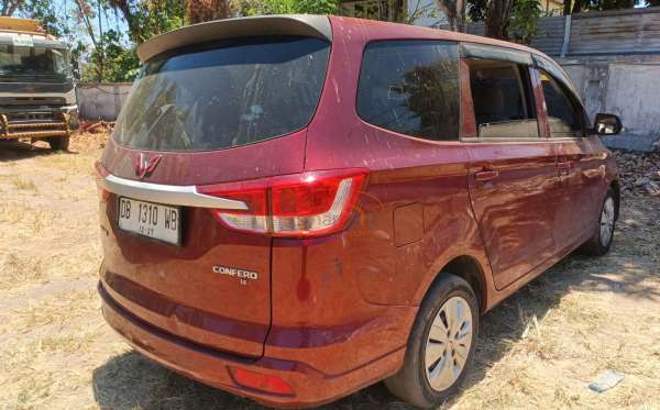 WULING CONFERO