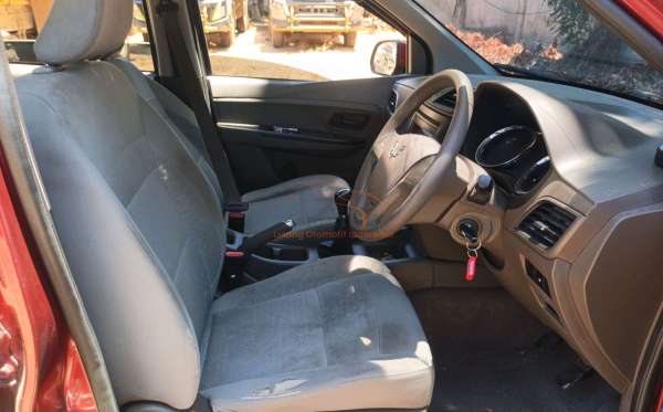 WULING CONFERO