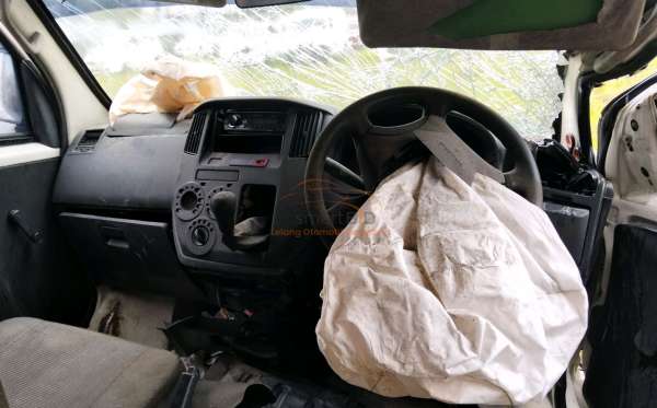 DAIHATSU GRAN MAX BLIND VAN