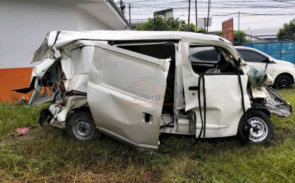 DAIHATSU GRAN MAX BLIND VAN