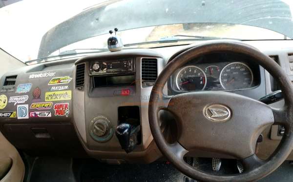 DAIHATSU LUXIO M