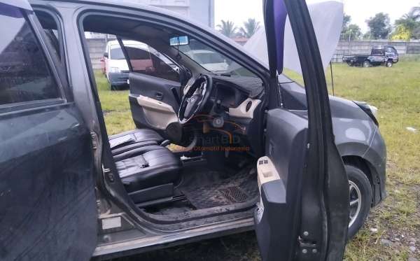 DAIHATSU SIGRA